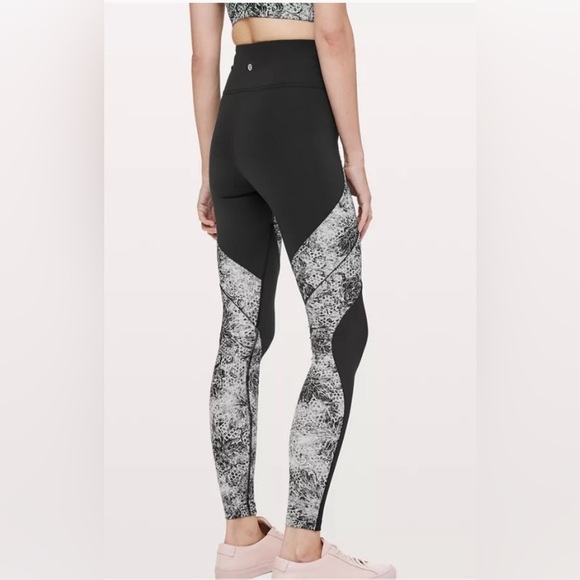 Lululemon Sweat & Repeat Tight 28" Black/ Serigraph Starlight Black Multi Size 4 - Picture 5 of 16